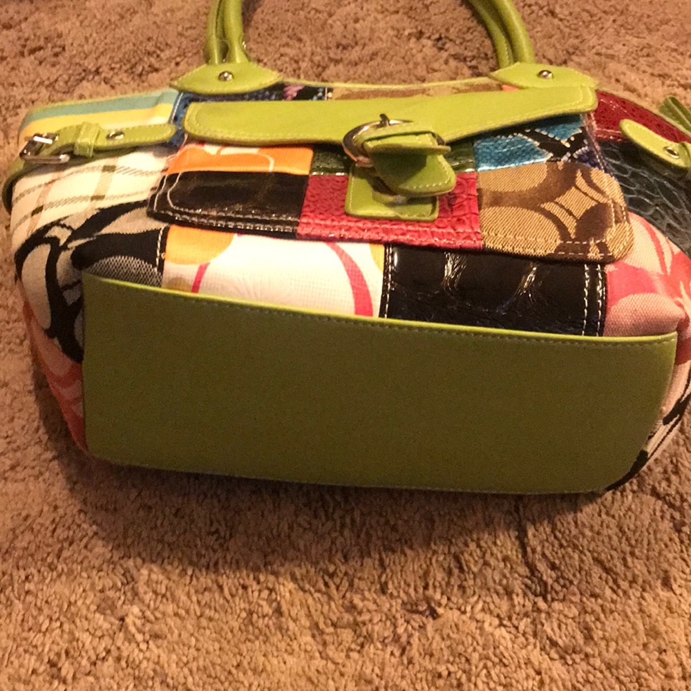 Purse - Picture 2 of 8